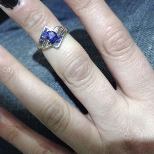 10K white gold and sapphire ring